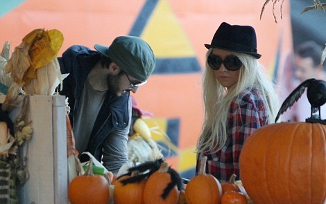 Christina Aguilera Takes Her Son Max To Pumpkin Patch!